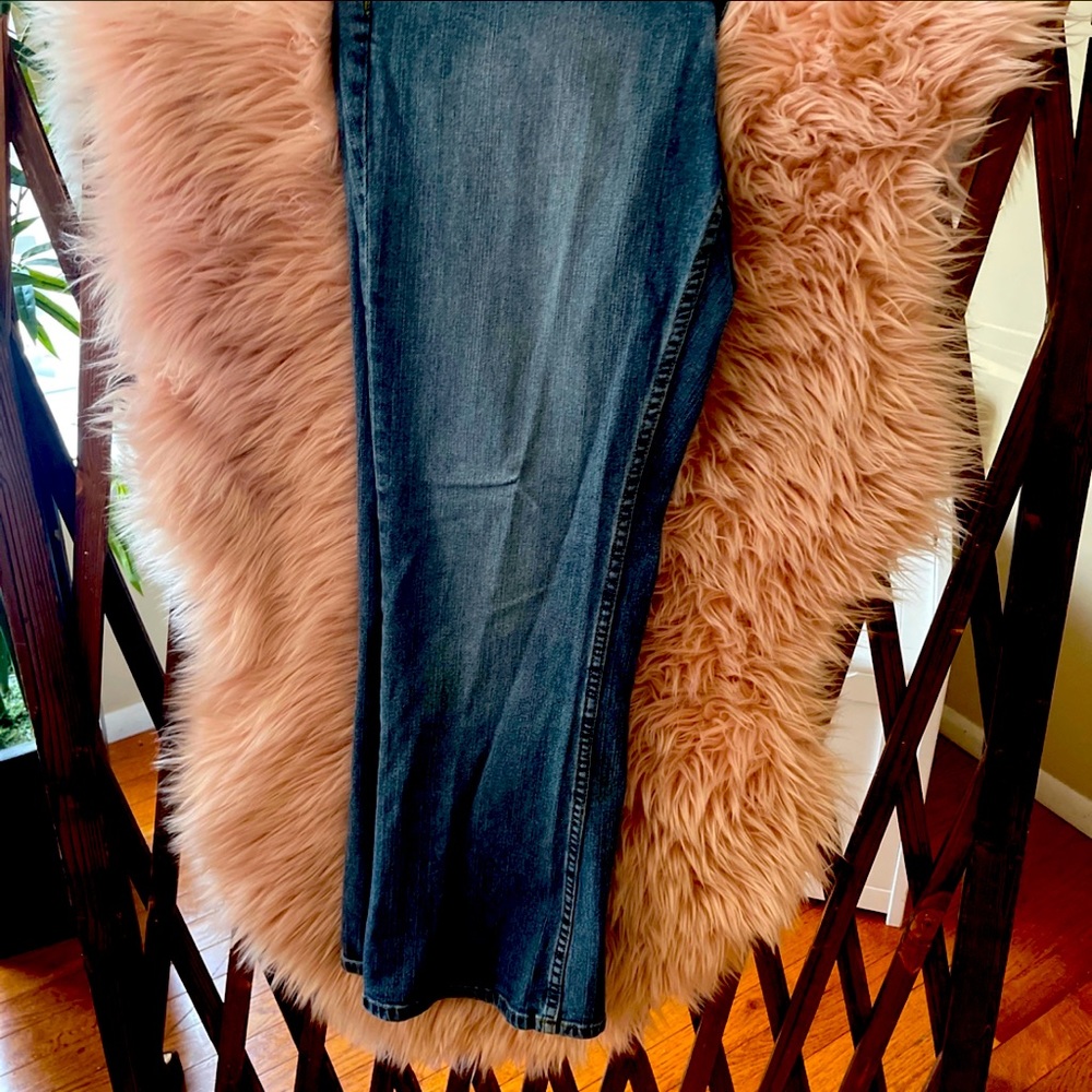 Boot cut jeans